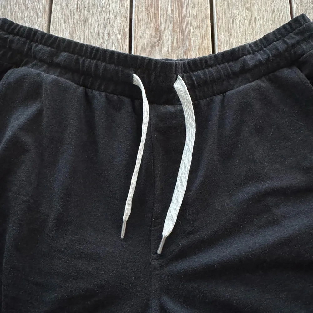 Vuori Ponto Short Black Heather 7” Inseam - Picture 2 of 6